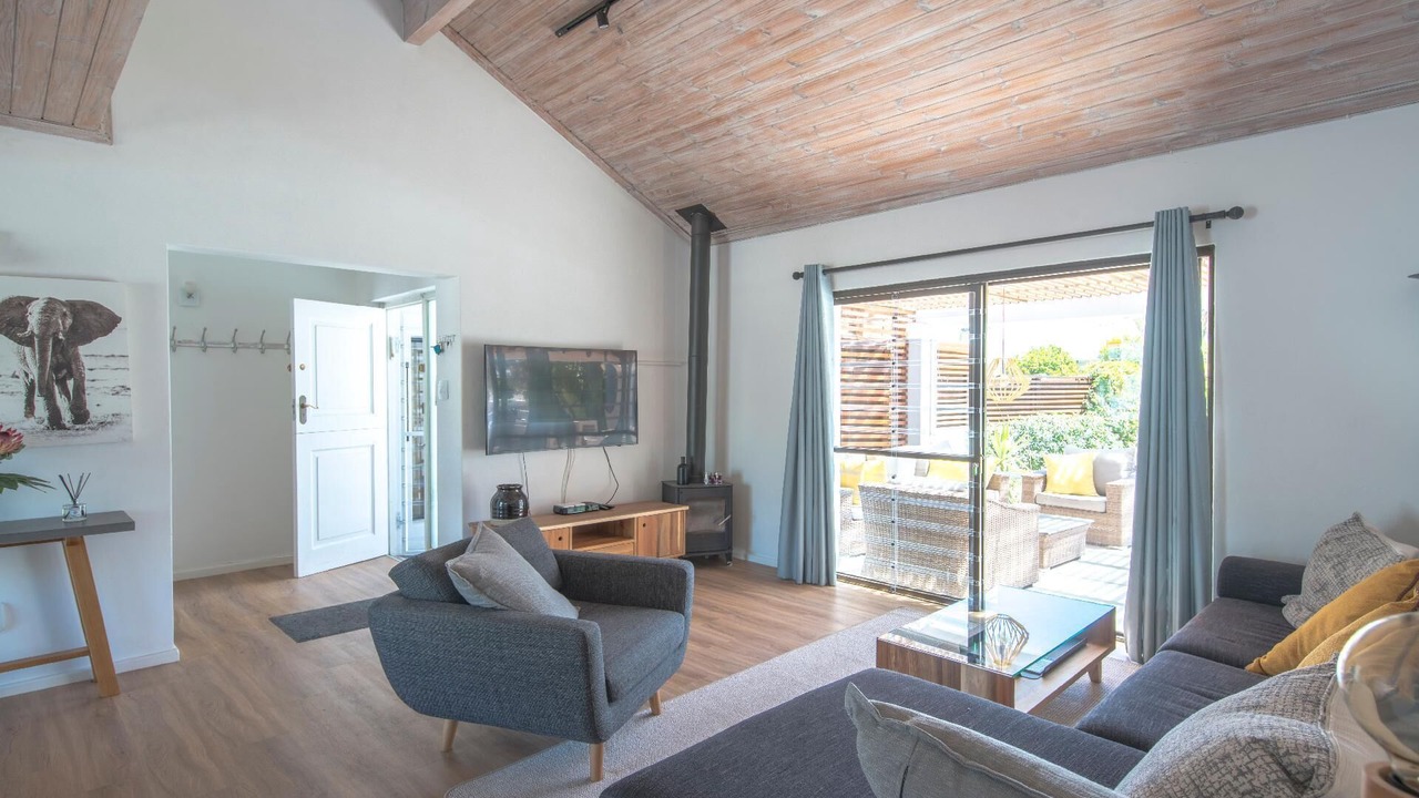 Photo of Livingroom in Plumstead