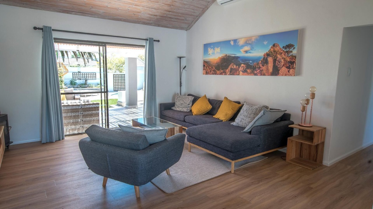 Photo of Livingroom in Plumstead
