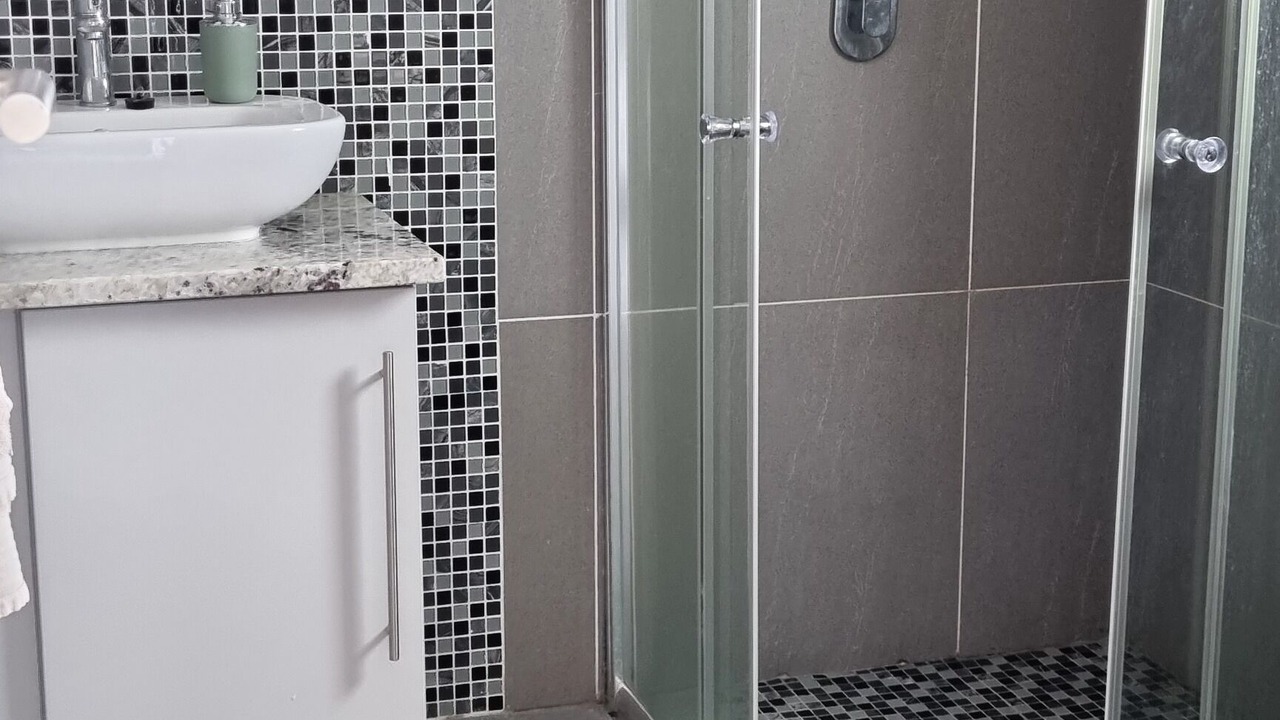 Photo of Bathroom in Shelley Point