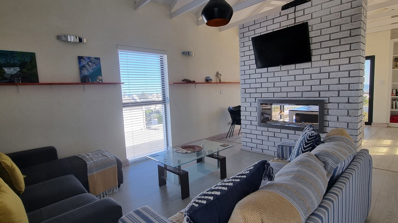 Photo of Livingroom in Shelley Point