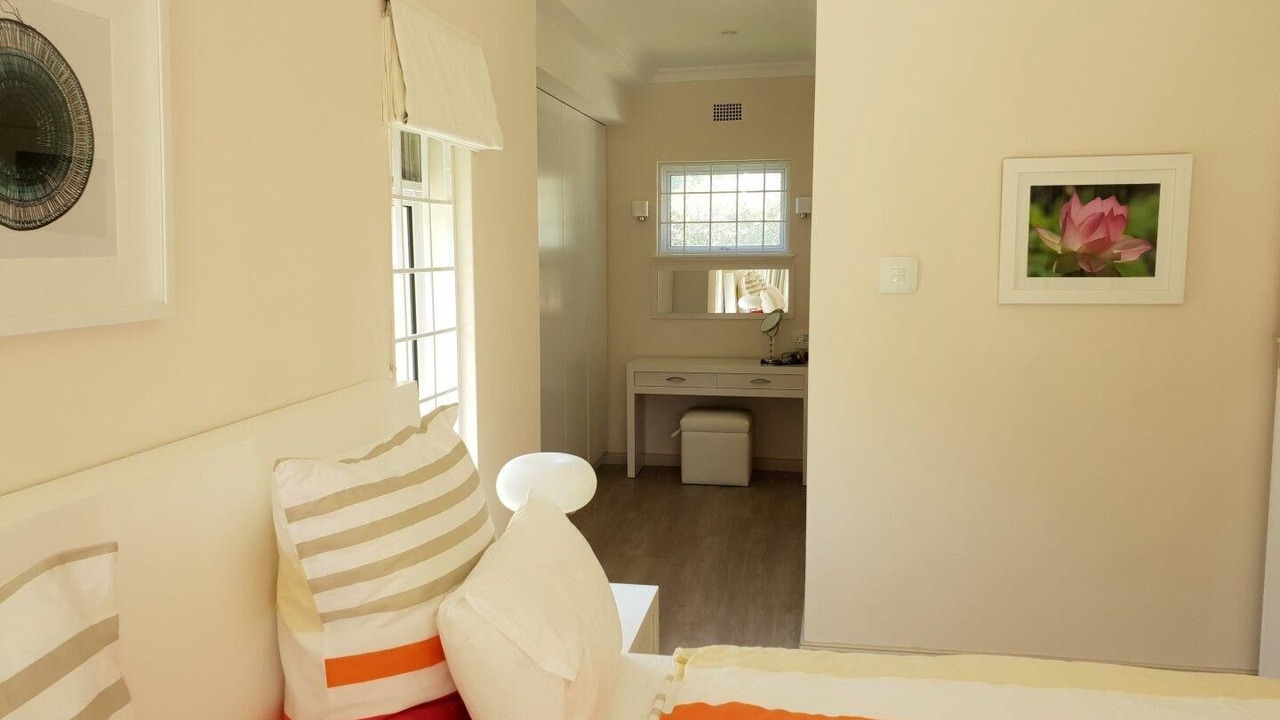 Photo of Bedroom in Lakeside