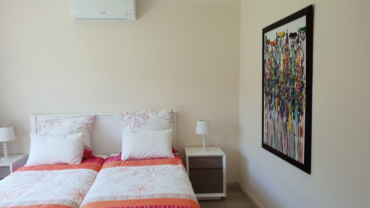 Photo of Bedroom in Lakeside
