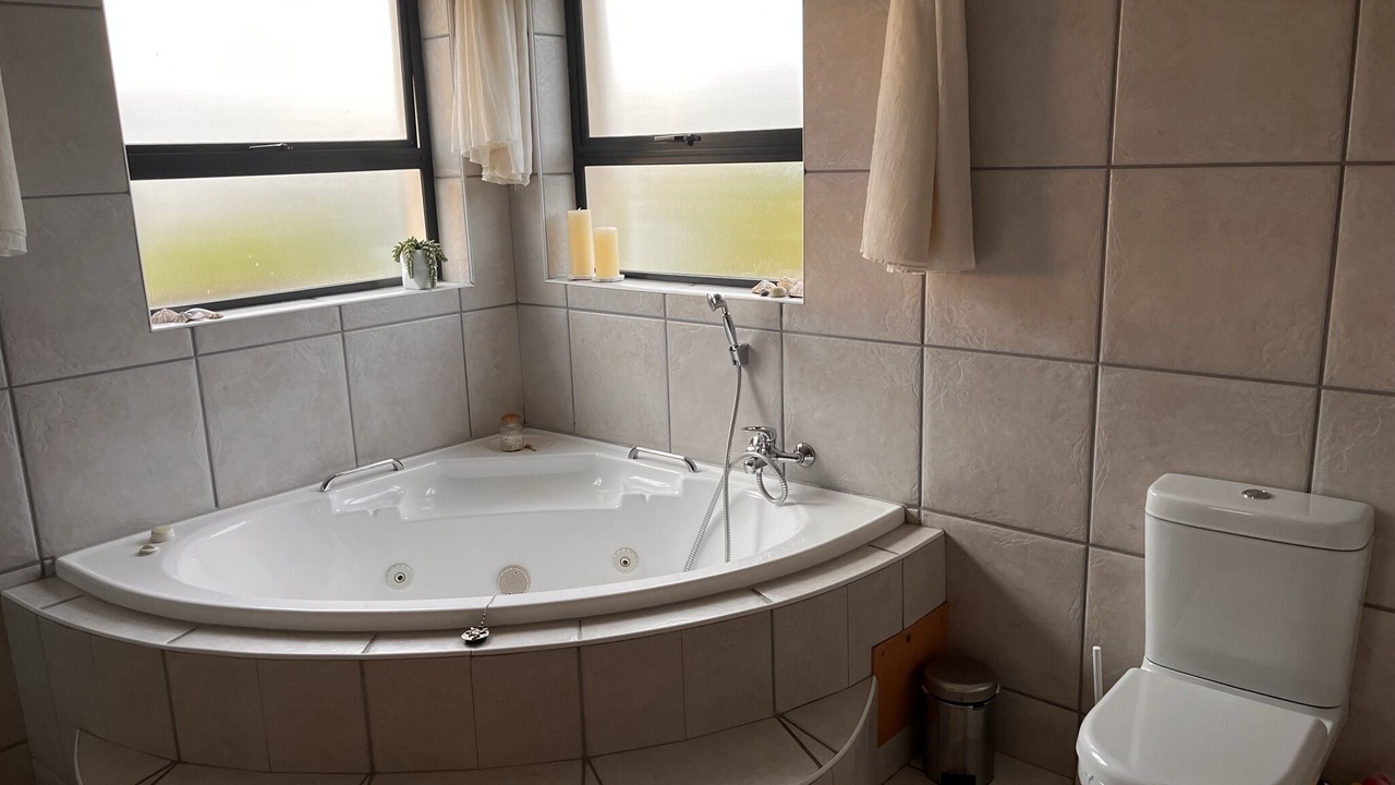 Photo of Bathroom in Rome Glen