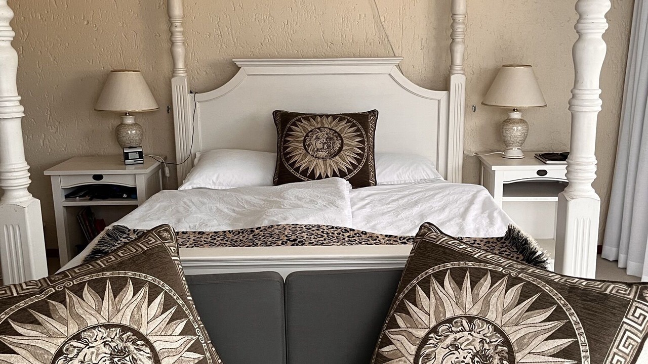 Photo of Bedroom in Rome Glen