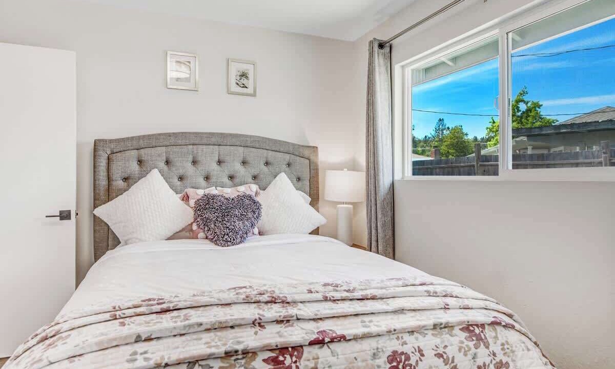 Photo of Bedroom in Santa Rosa