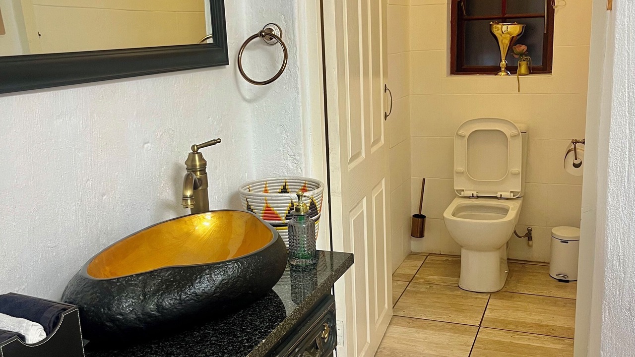Photo of Bathroom in Faerie Glen