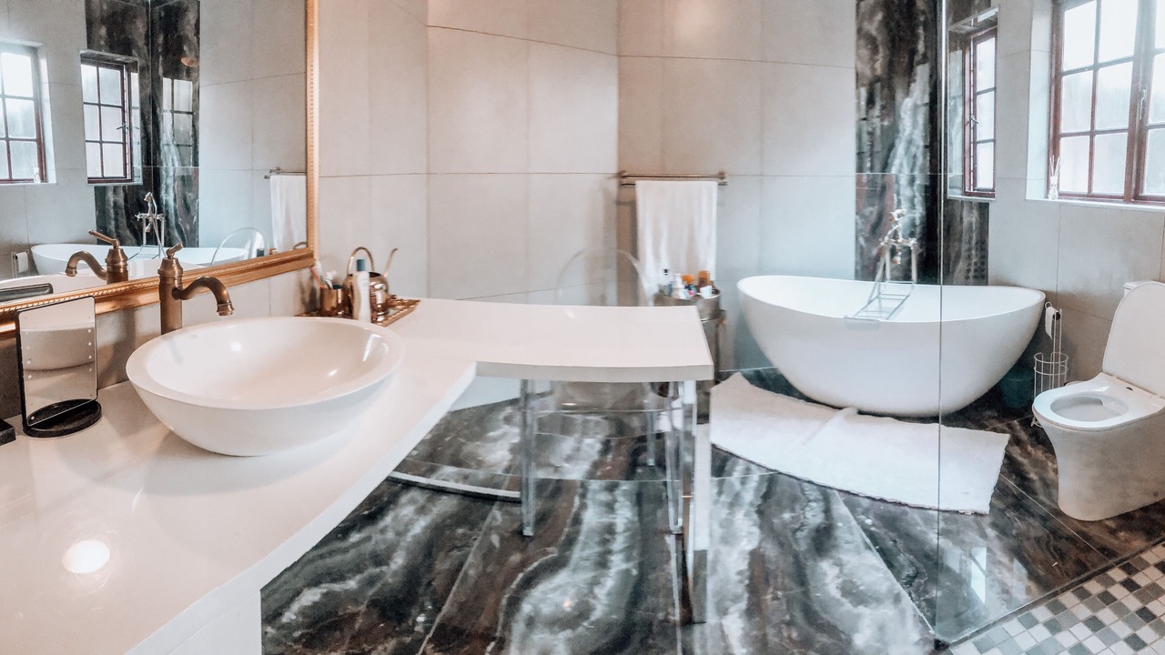 Photo of Bathroom in Faerie Glen