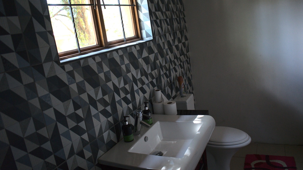 Photo of Bathroom in Waterkloof Glen