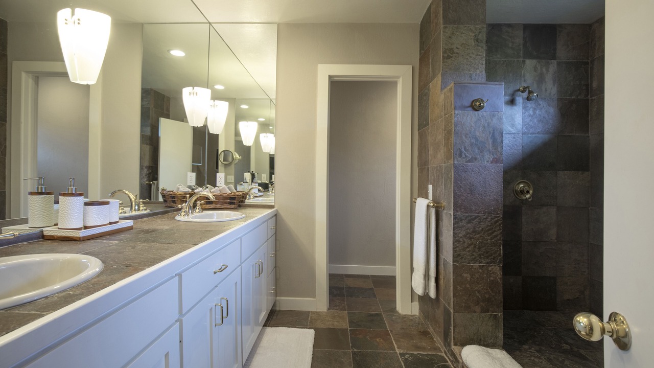 Photo of Bathroom in St. Helena