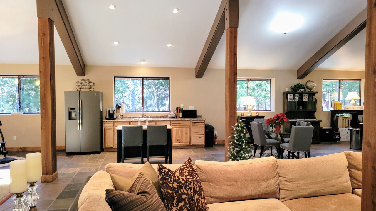 Photo of Livingroom in Cedar Ridge