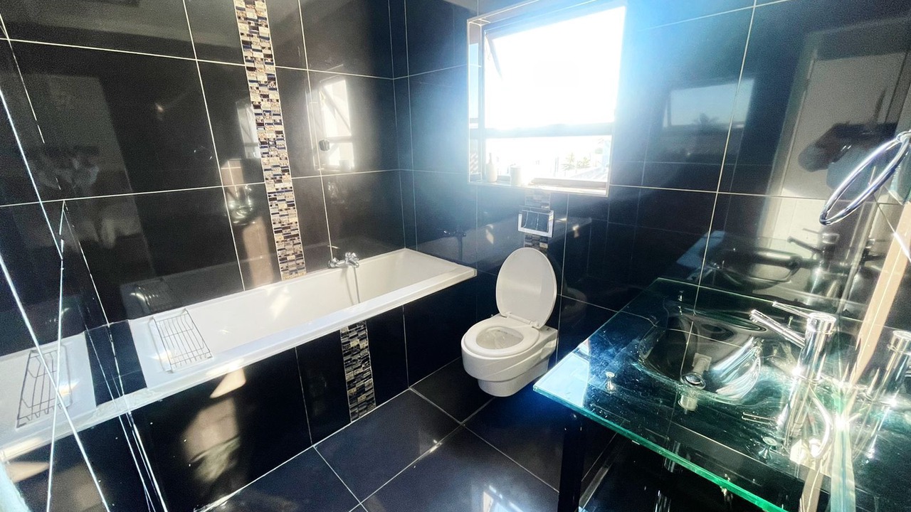 Photo of Bathroom in Bloubergstrand