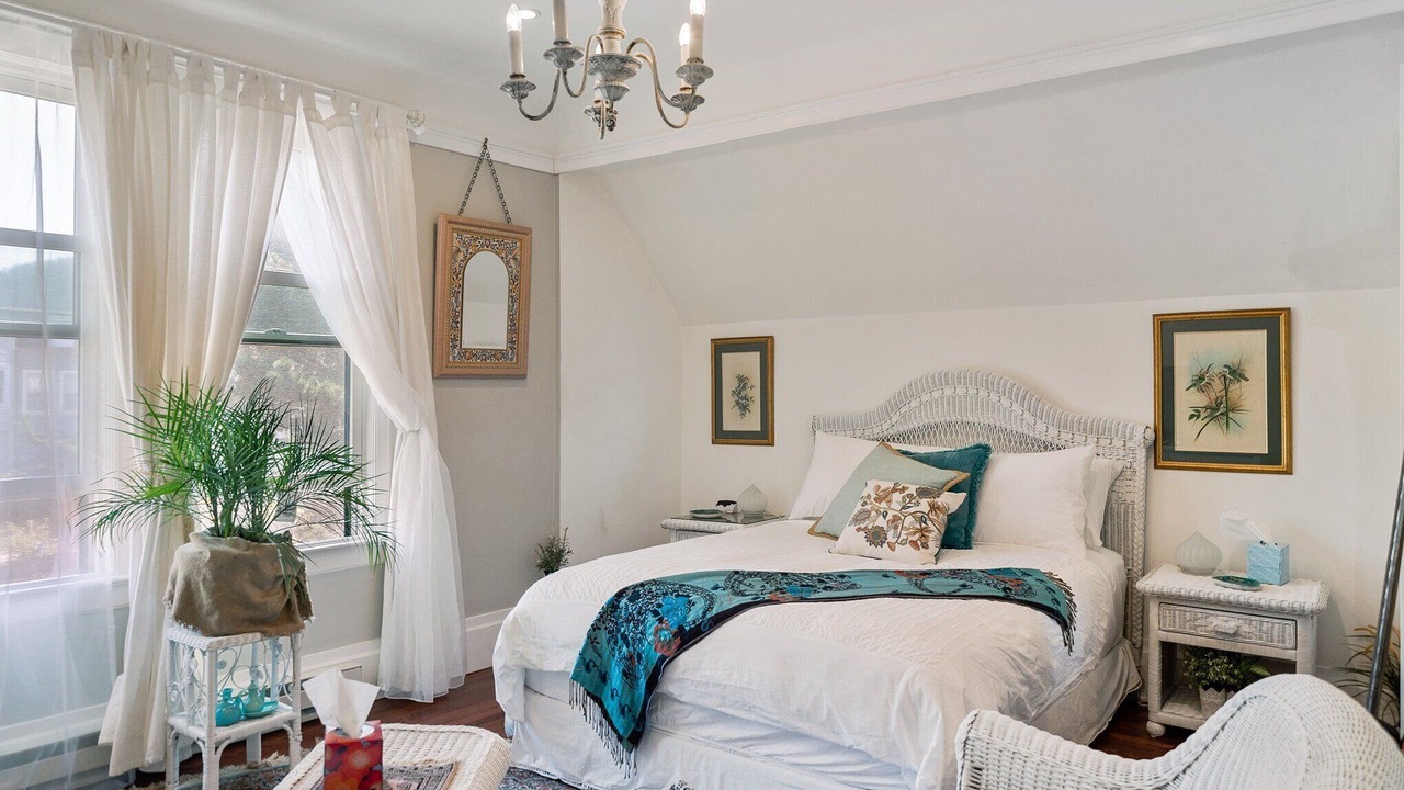 Photo of Bedroom in Golden Gate