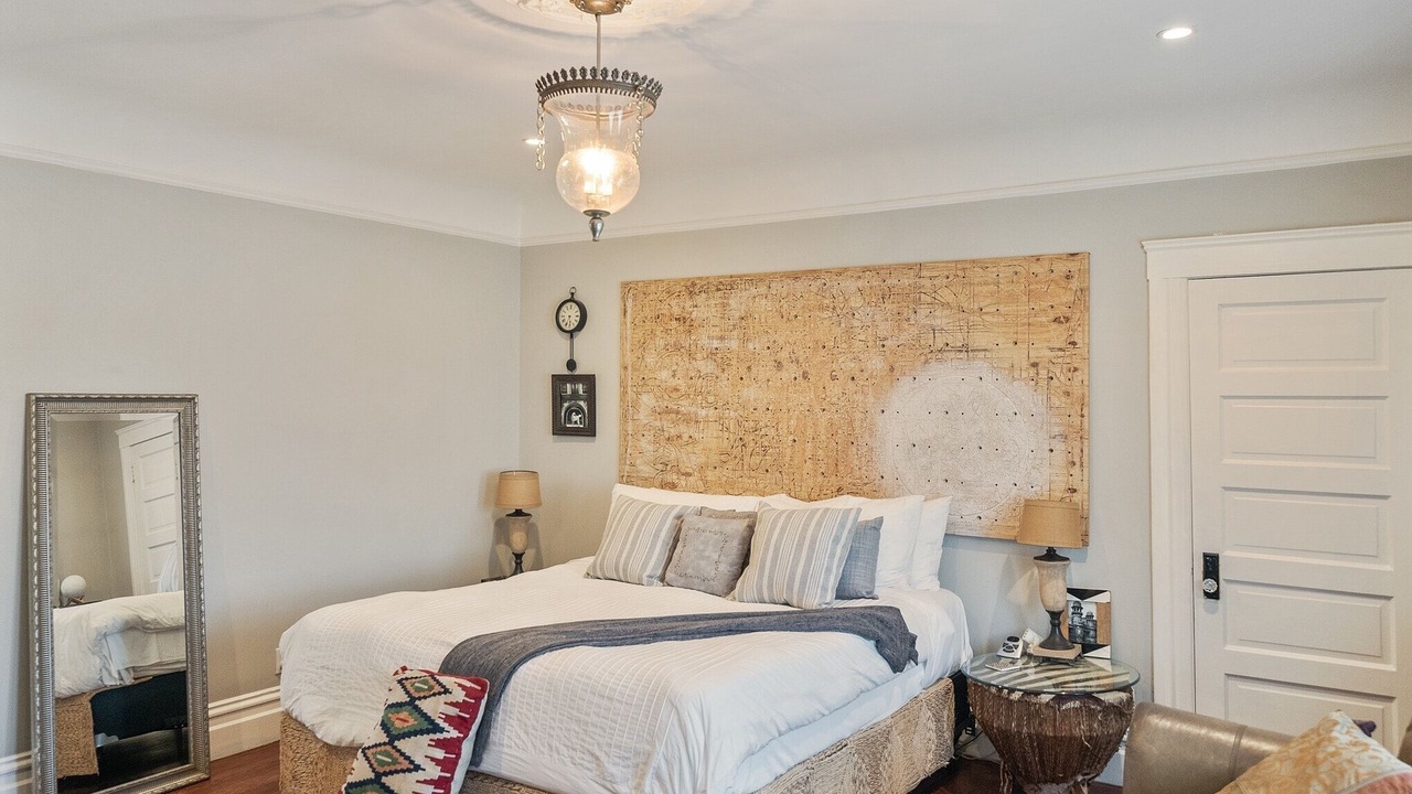 Photo of Bedroom in Golden Gate