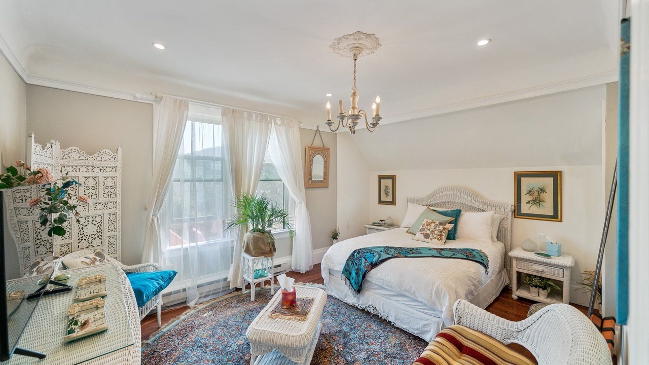 Photo of Bedroom in Golden Gate