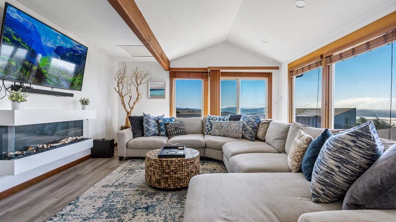 Photo of Livingroom in Dillon Beach