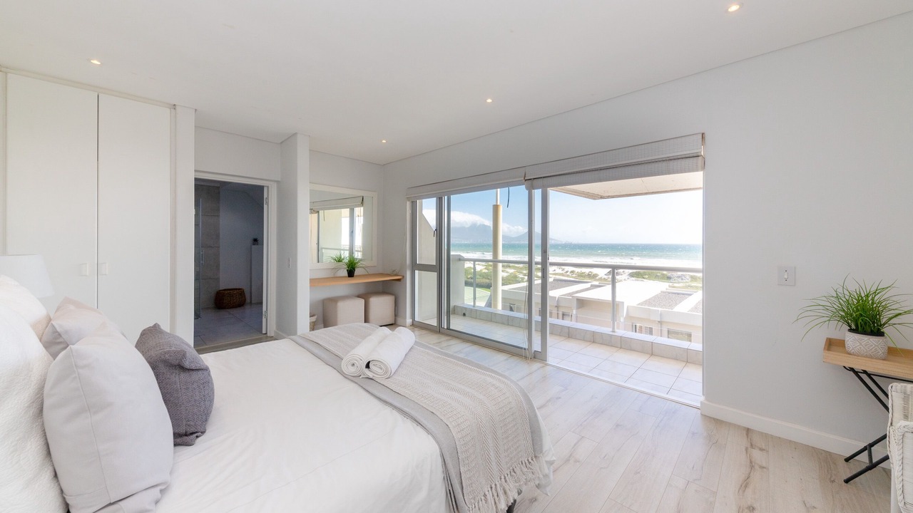 Photo of Bedroom in Bloubergstrand