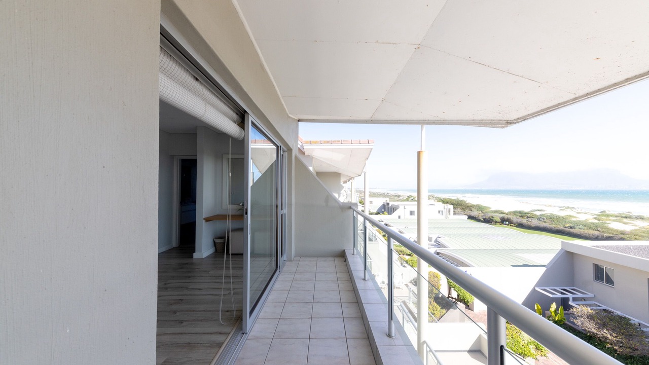 Photo of Patio Balcony in Bloubergstrand