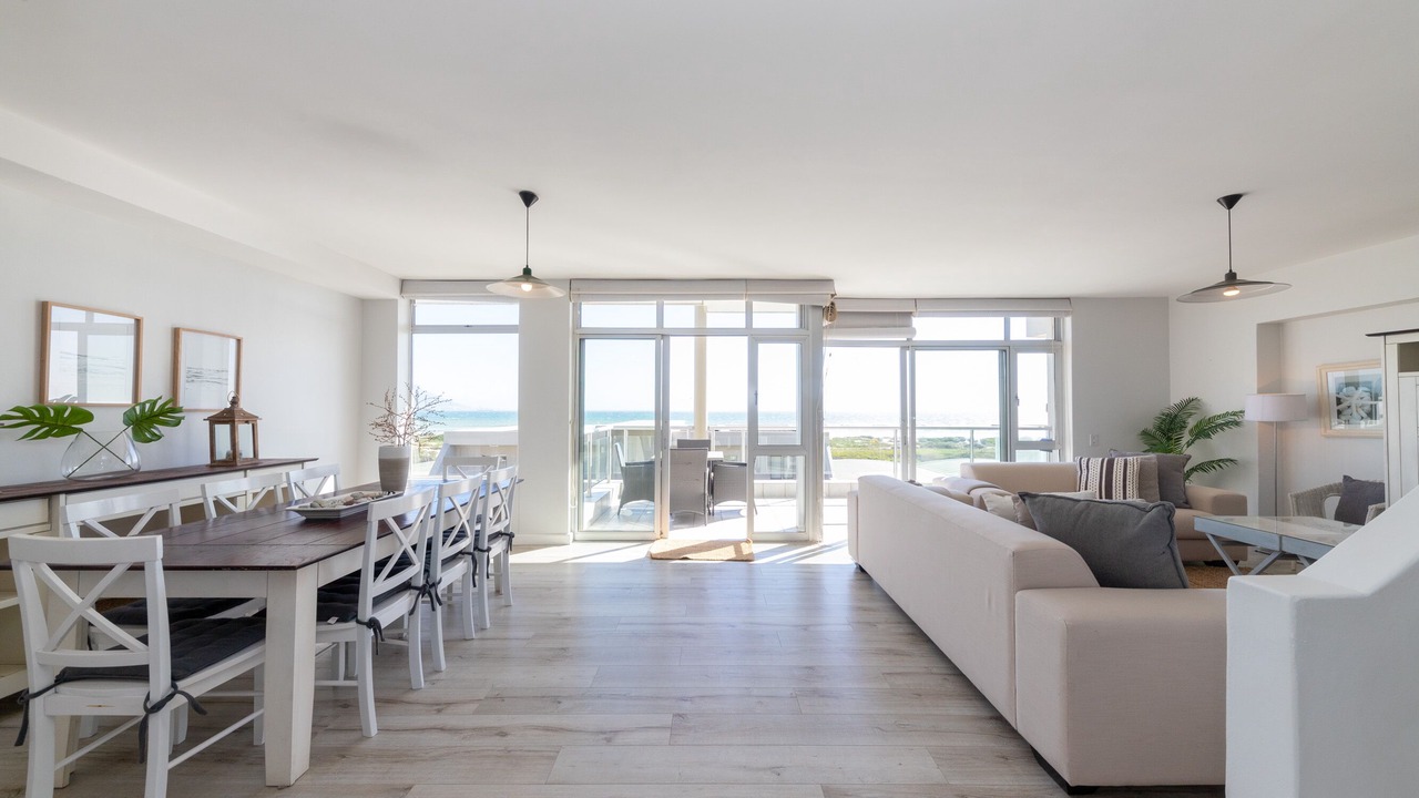 Photo of Others in Bloubergstrand