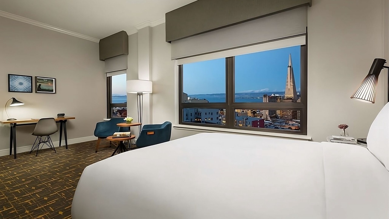 Photo of Bedroom in Lower Nob Hill