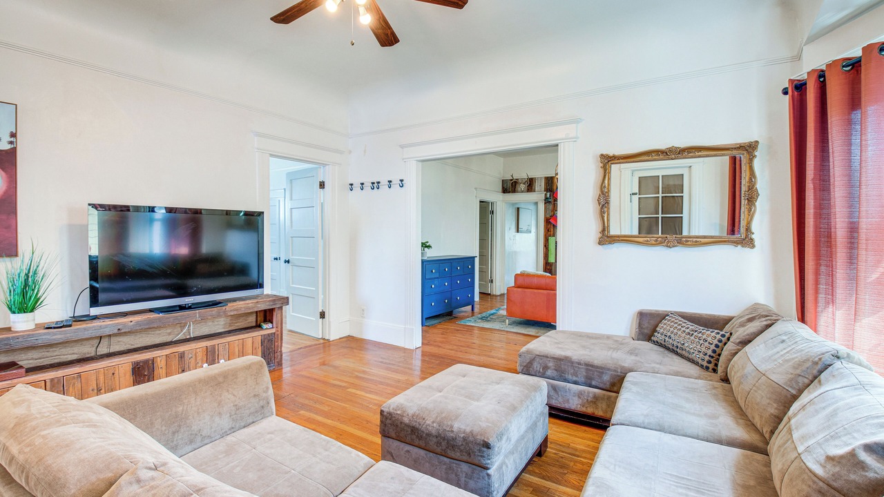 Photo of Livingroom in Downtown San Jose