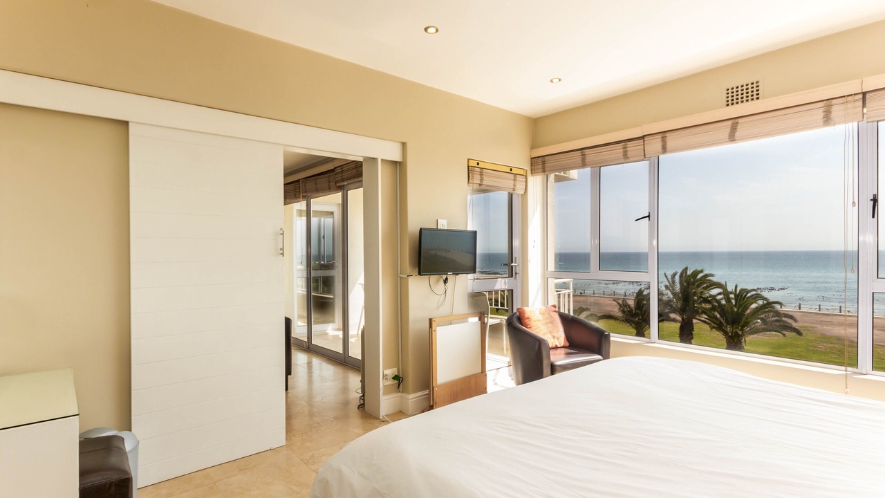 Photo of Bedroom in Mouille Point