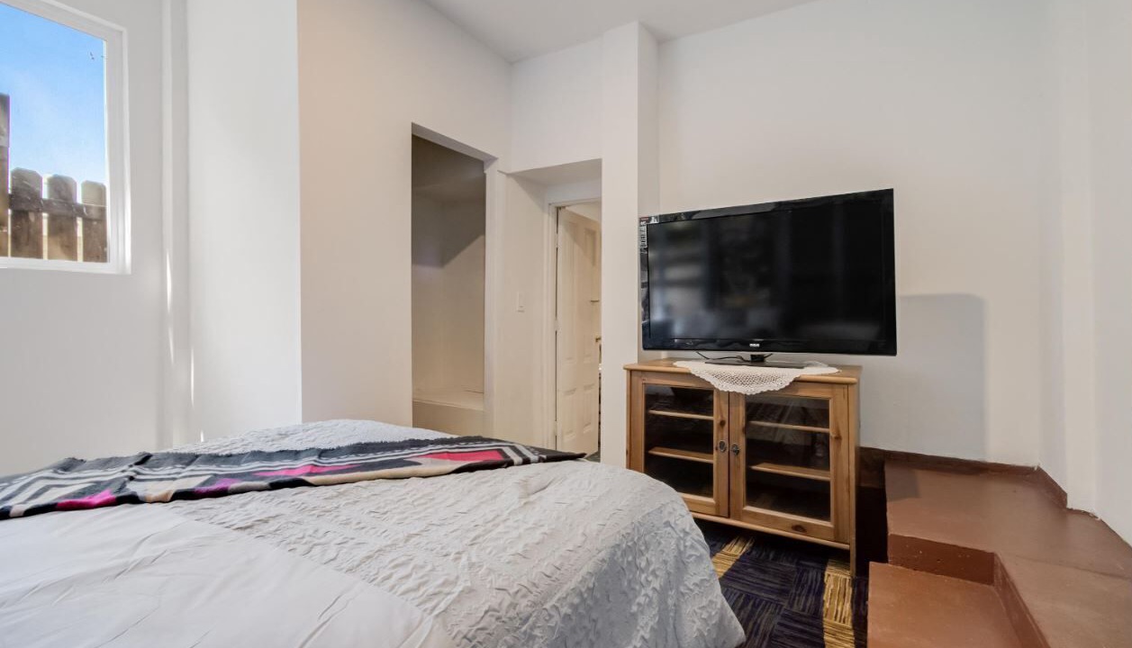 Photo of Bedroom in Oakland