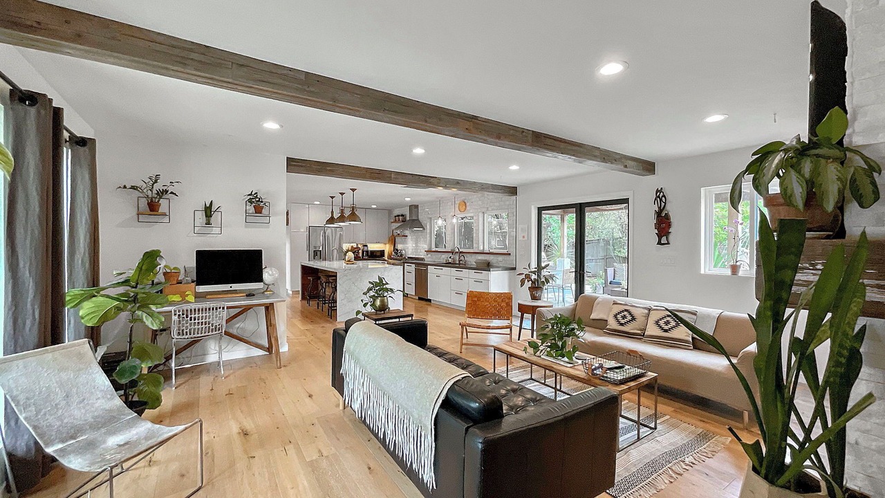 Photo of Livingroom in Redway