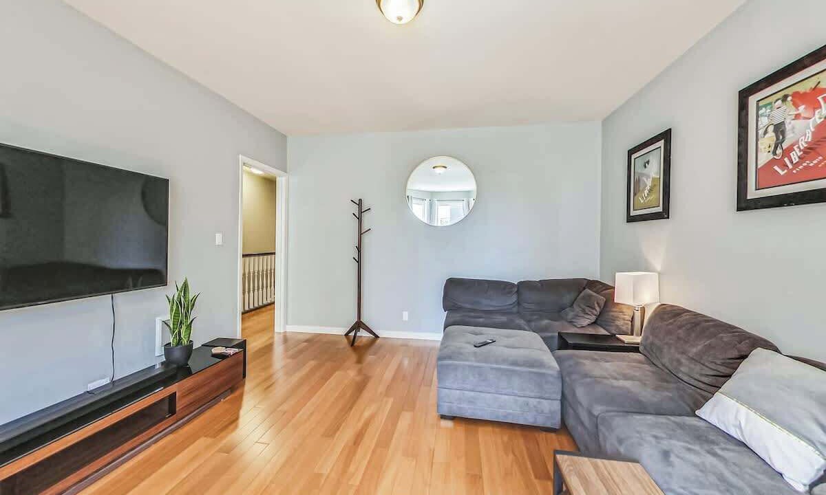 Photo of Bedroom in Downtown San Francisco