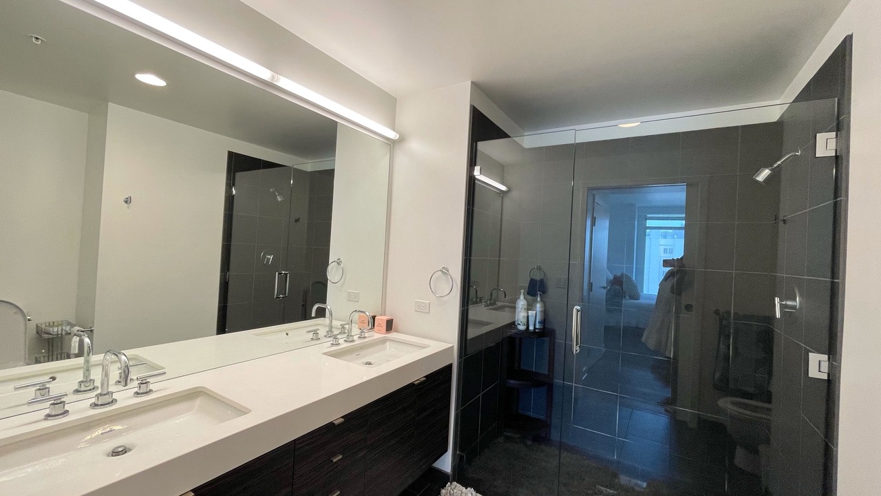 Photo of Bathroom in Lower Pacific Heights