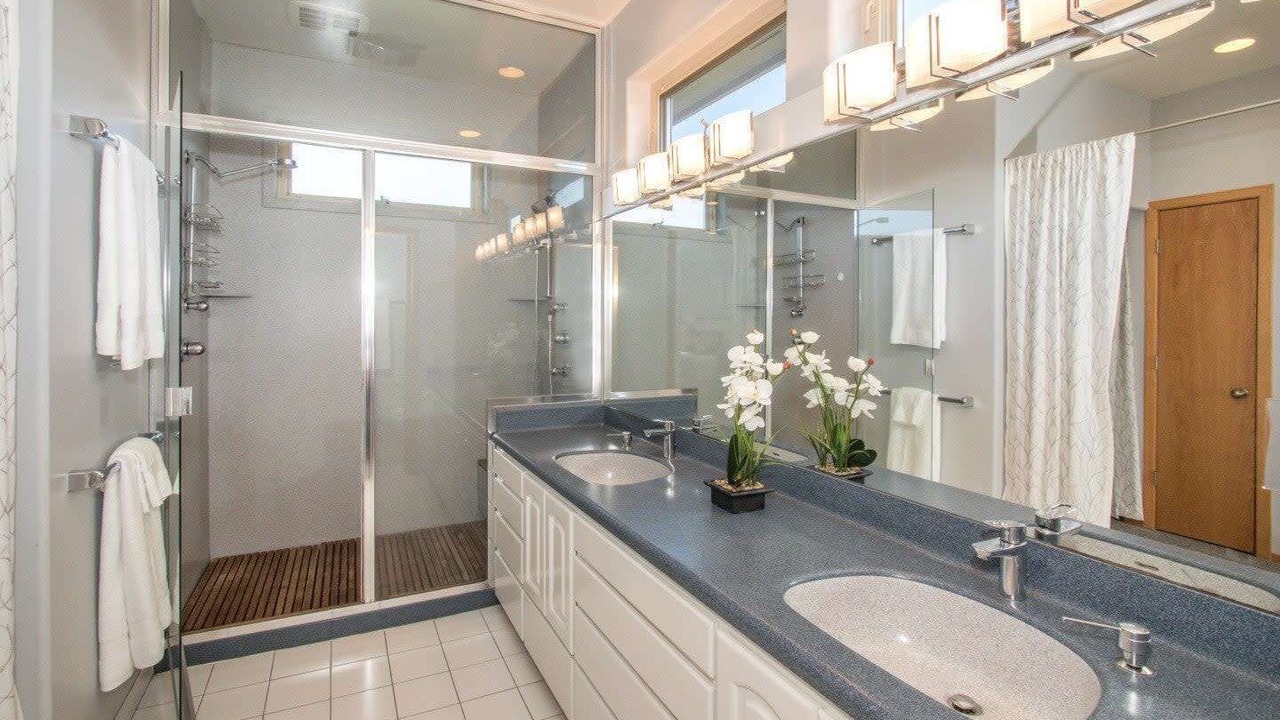 Photo of Bathroom in El Granada