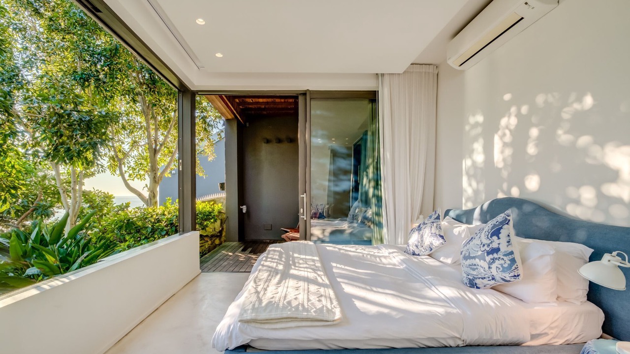 Photo of Bedroom in Camps Bay