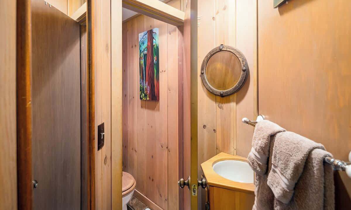 Photo of Bathroom in Kings Beach