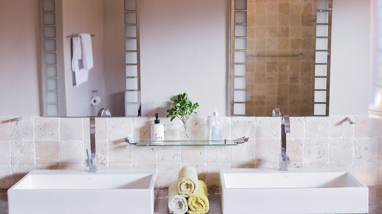Photo of Bathroom in Kylemore