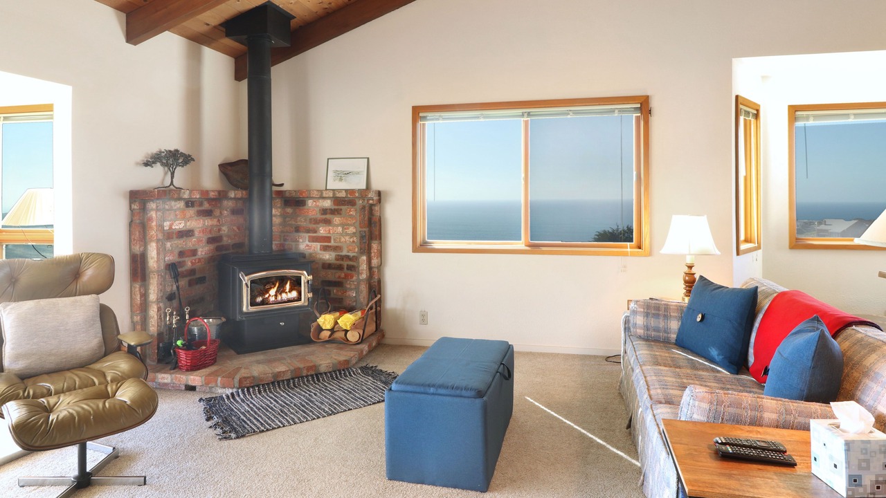 Photo of Livingroom in Dillon Beach