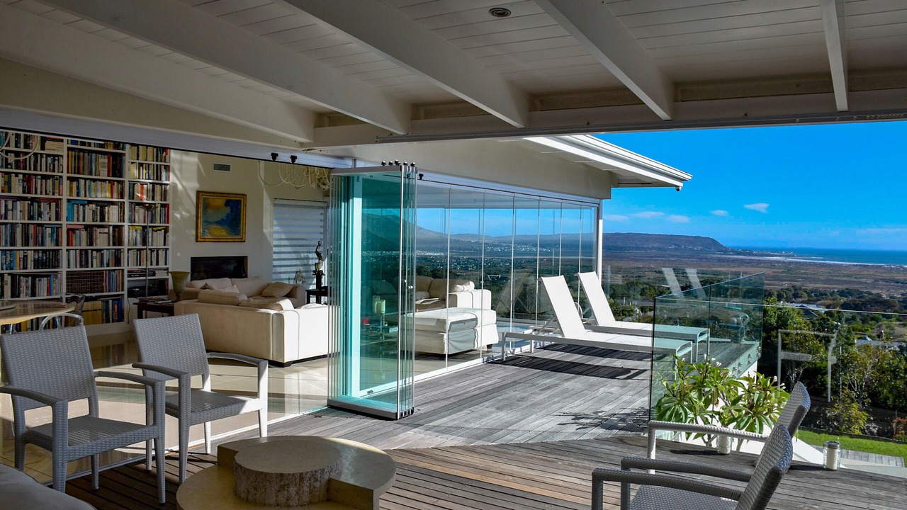 Photo of Patio Balcony in Noordhoek