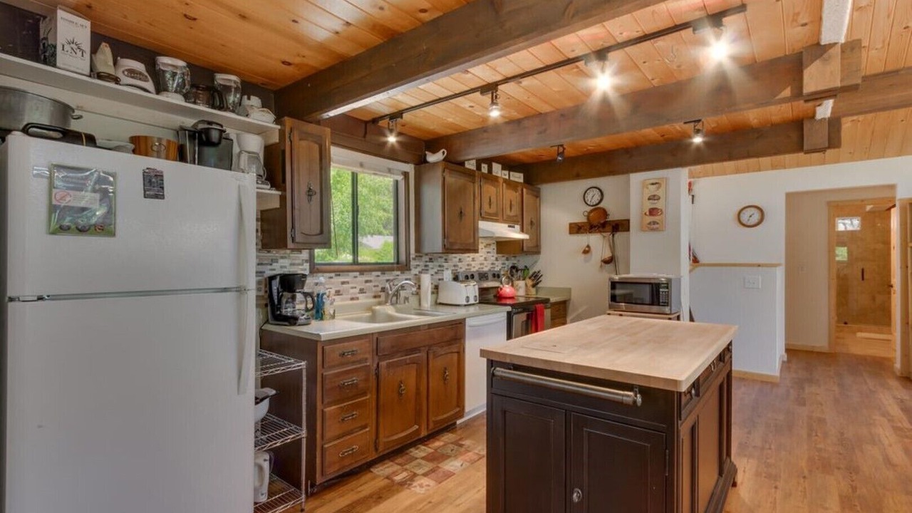 Photo of Kitchen in Comstock Acres