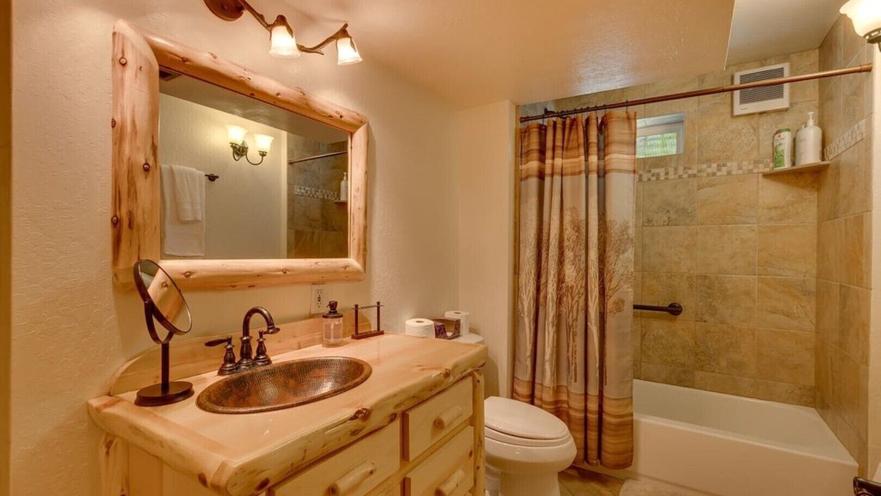Photo of Bathroom in Comstock Acres