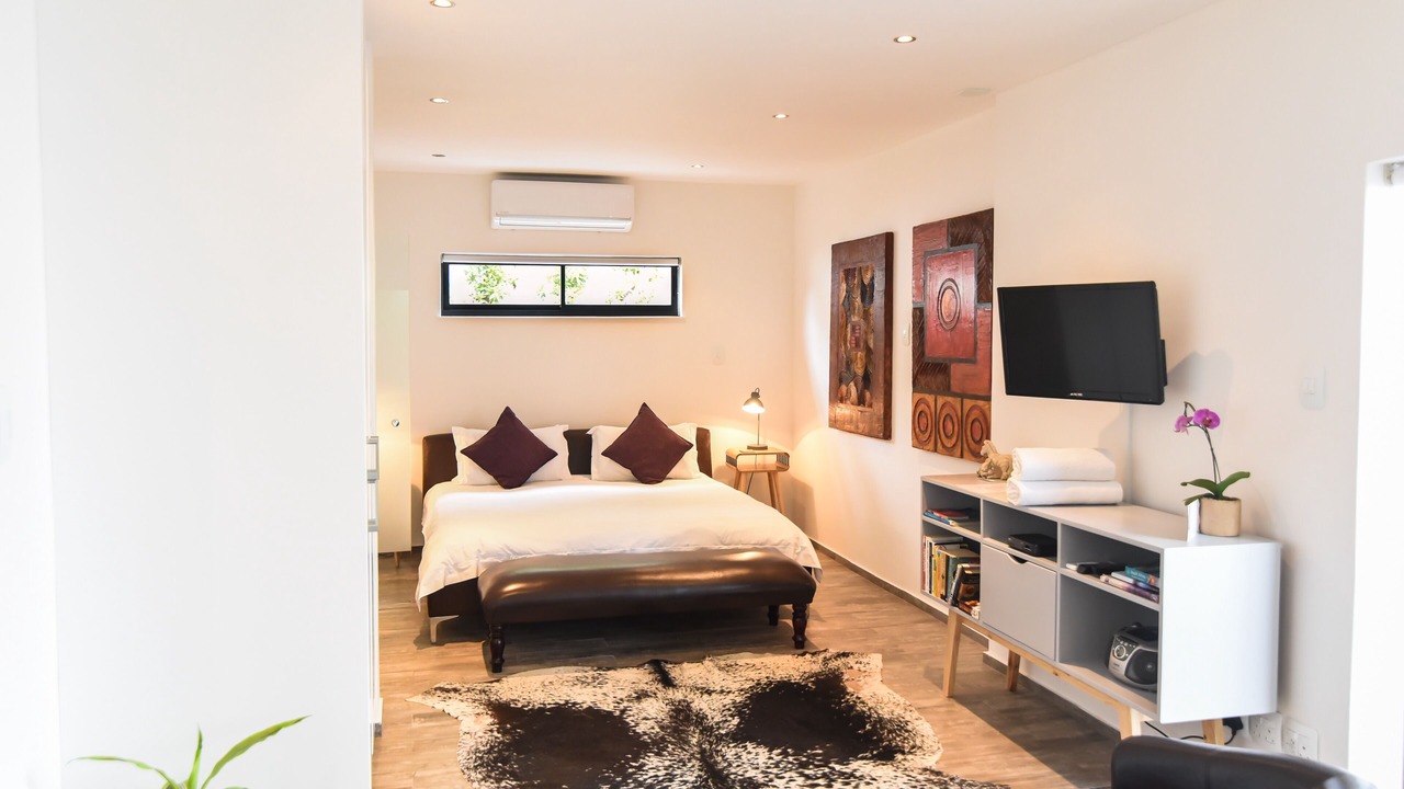 Photo of Bedroom in Camps Bay