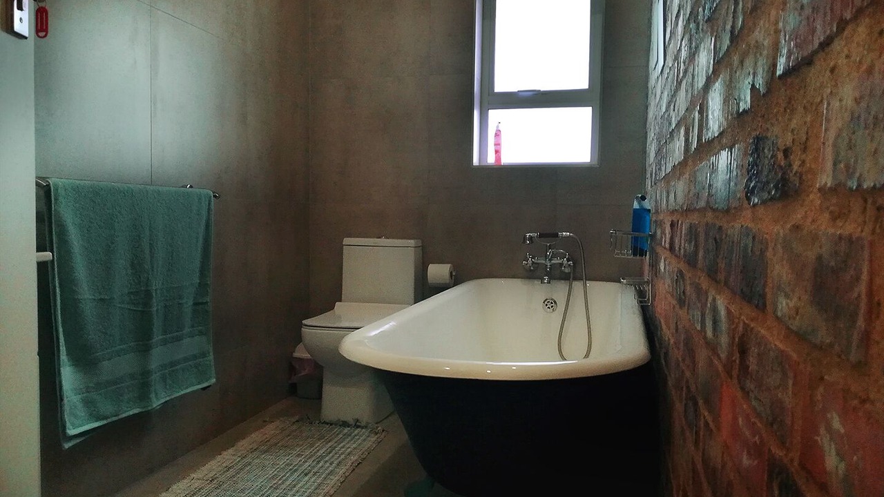 Photo of Bathroom in Linden