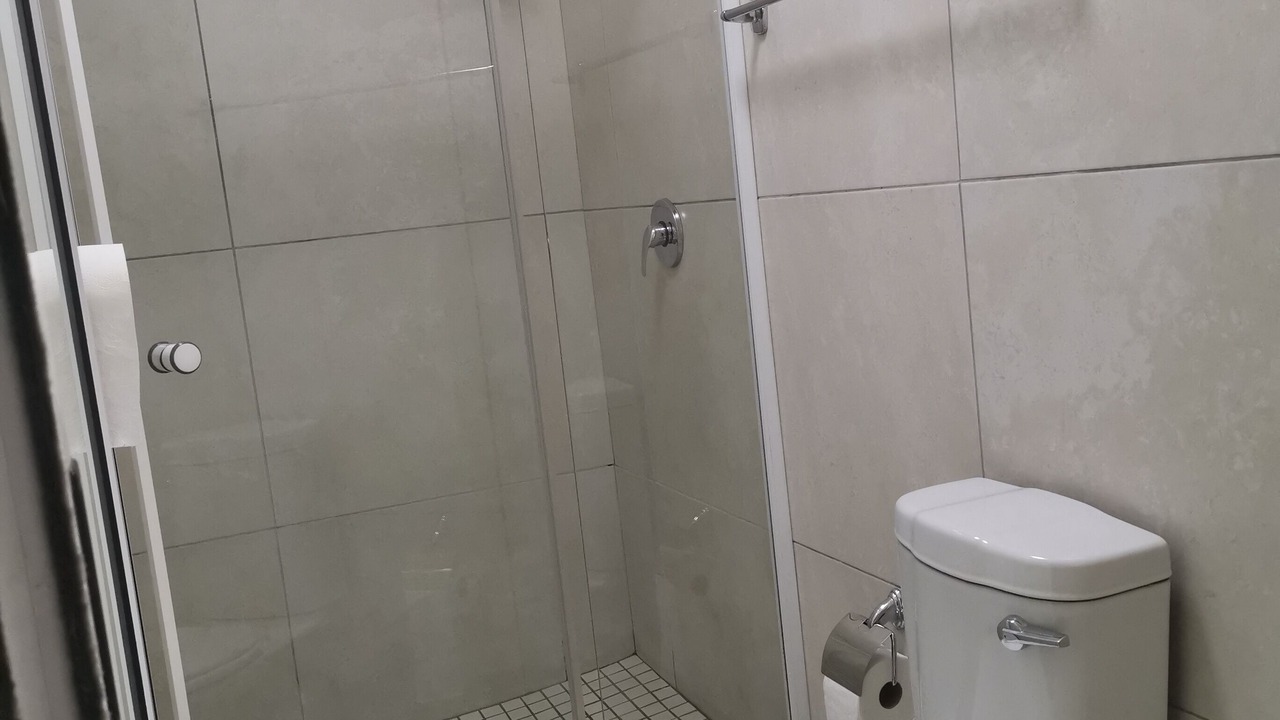 Photo of Bathroom in Emalahleni