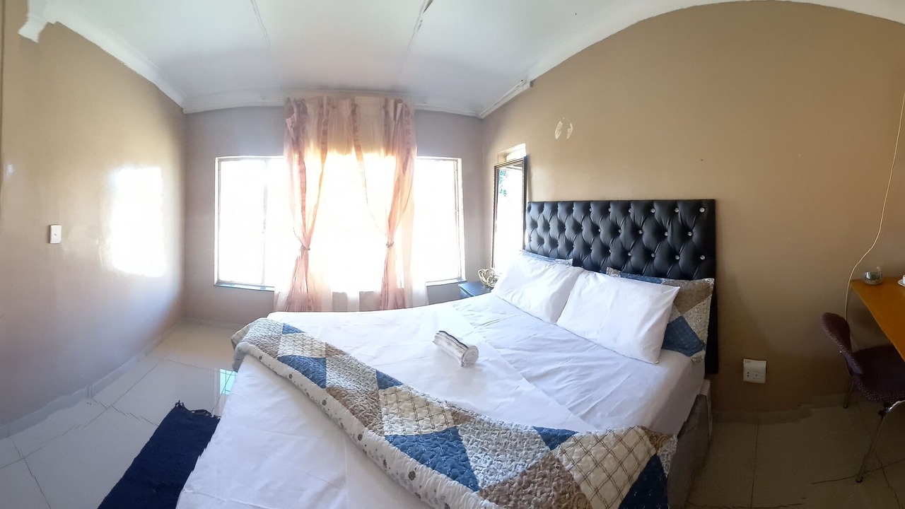 Photo of Bedroom in Greater Johannesburg Metropolitan Area