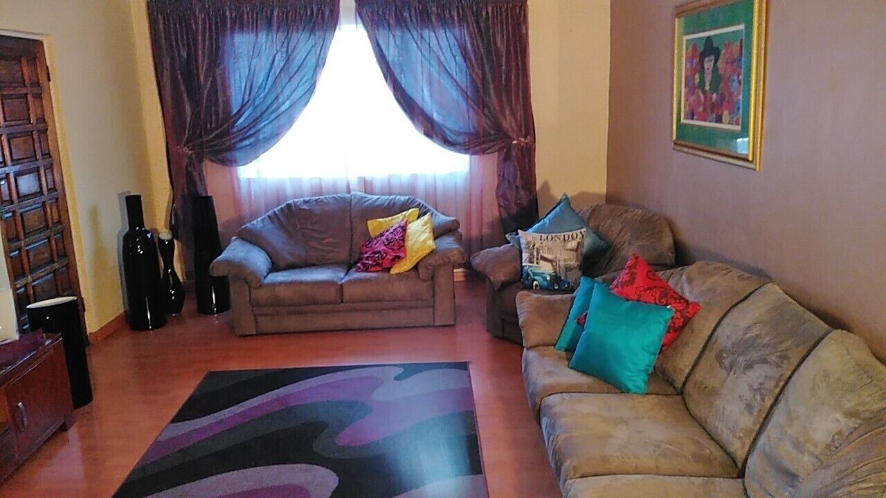 Photo of Livingroom in Springs