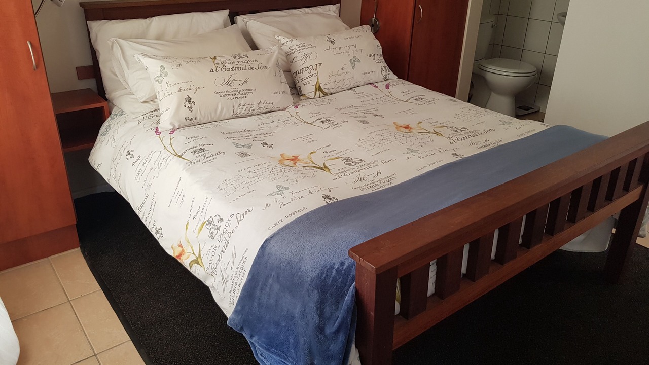 Photo of Bedroom in Somerset West