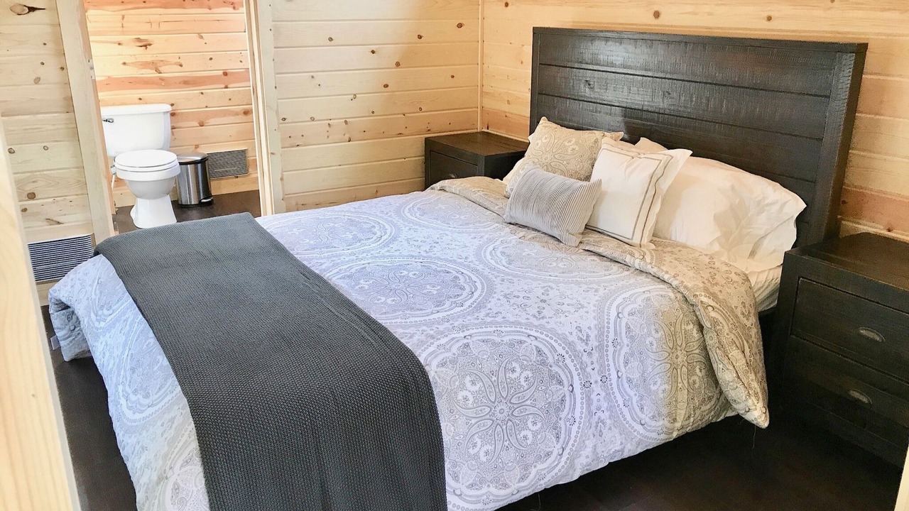 Photo of Bedroom in Kelseyville