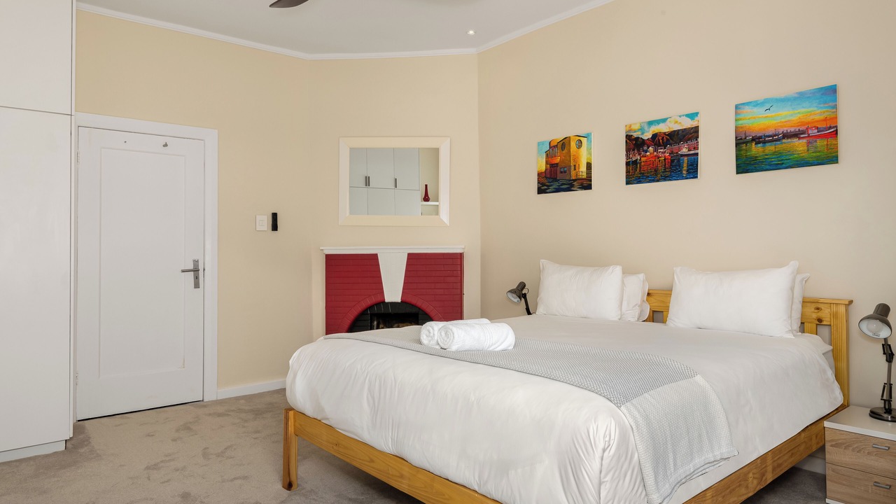Photo of Bedroom in Cape Town City Centre