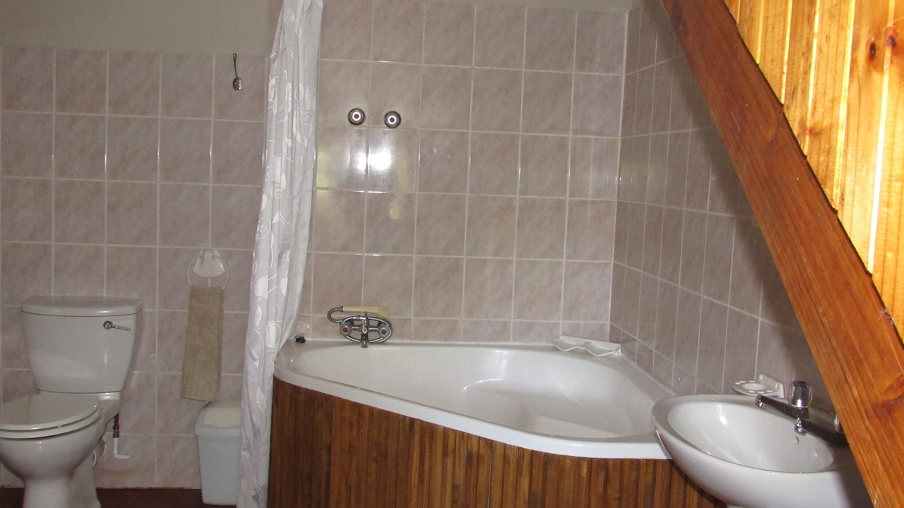 Photo of Bathroom in Cathkin Park