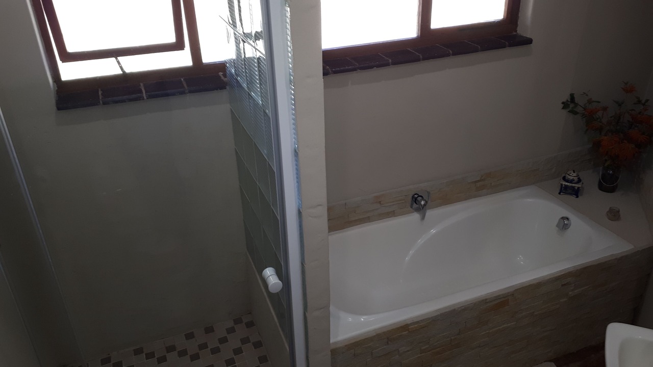Photo of Bathroom in Cathkin Park