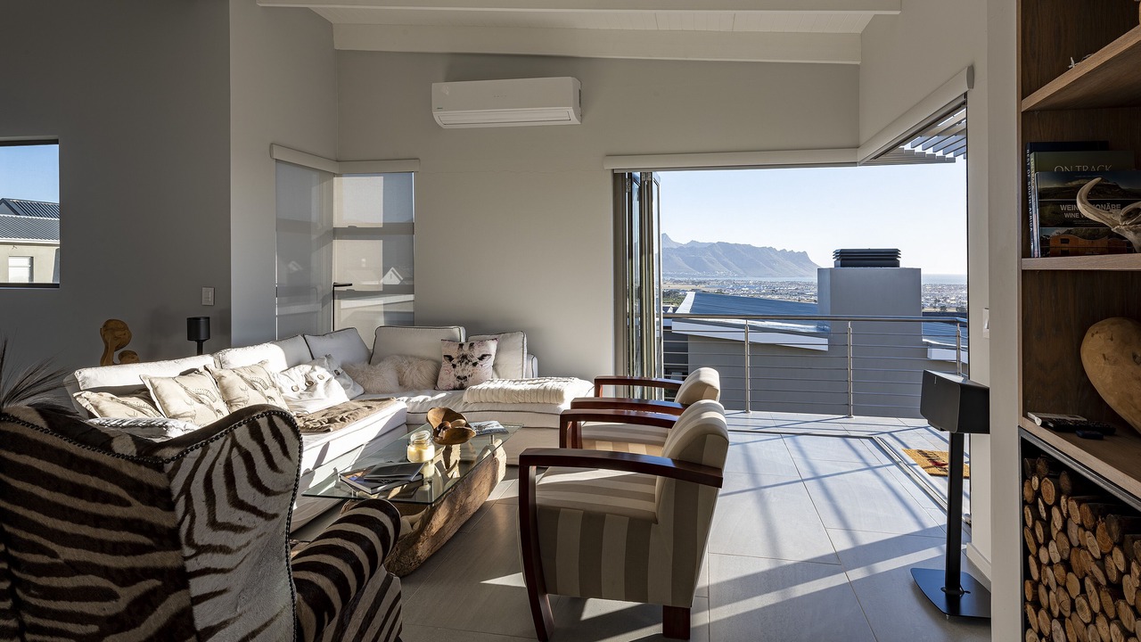 Photo of Livingroom in Helderberg Rural