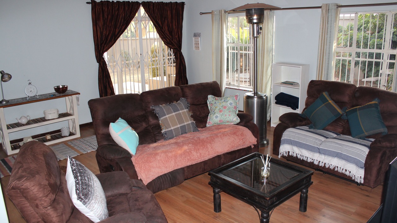 Photo of Livingroom in Menlo Park