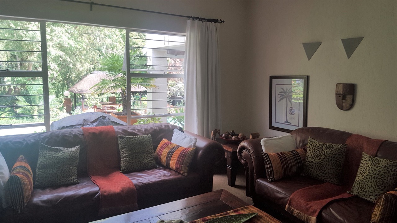 Photo of Livingroom in Ekurhuleni